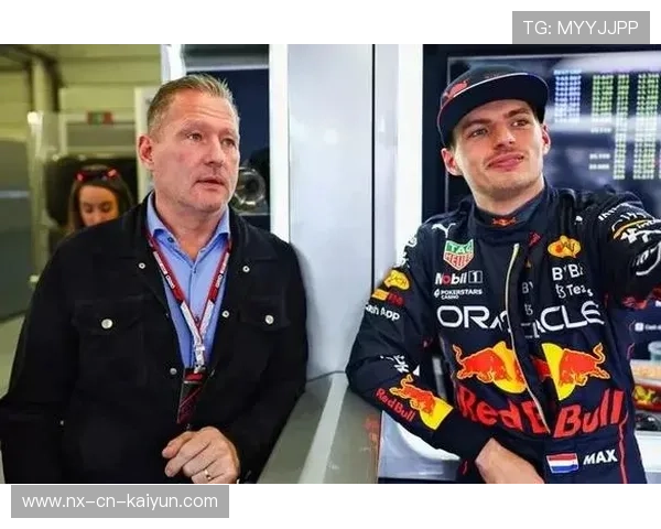 F1荷兰大奖赛:维斯塔潘主场卫冕,汉密尔顿拼搏未果 F1荷兰大奖赛:维斯塔潘主场卫冕,汉密尔顿拼搏未果